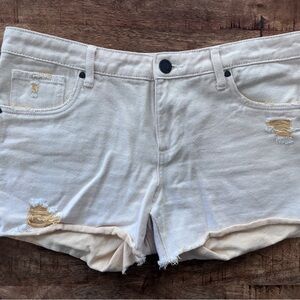 Kut from the Kloth “Gidget” Fray Shorts (4”)